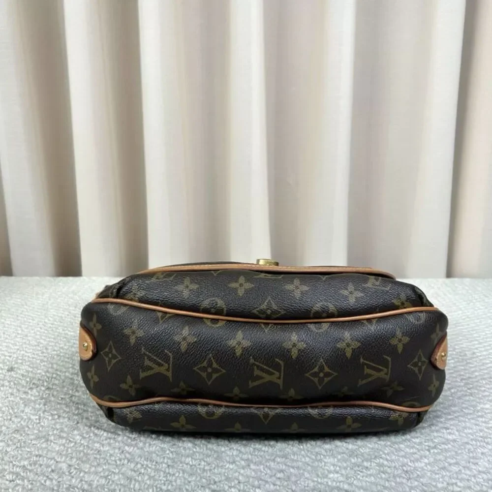 Louis Vuitton Women Pre-Loved Bag Very Good Condition